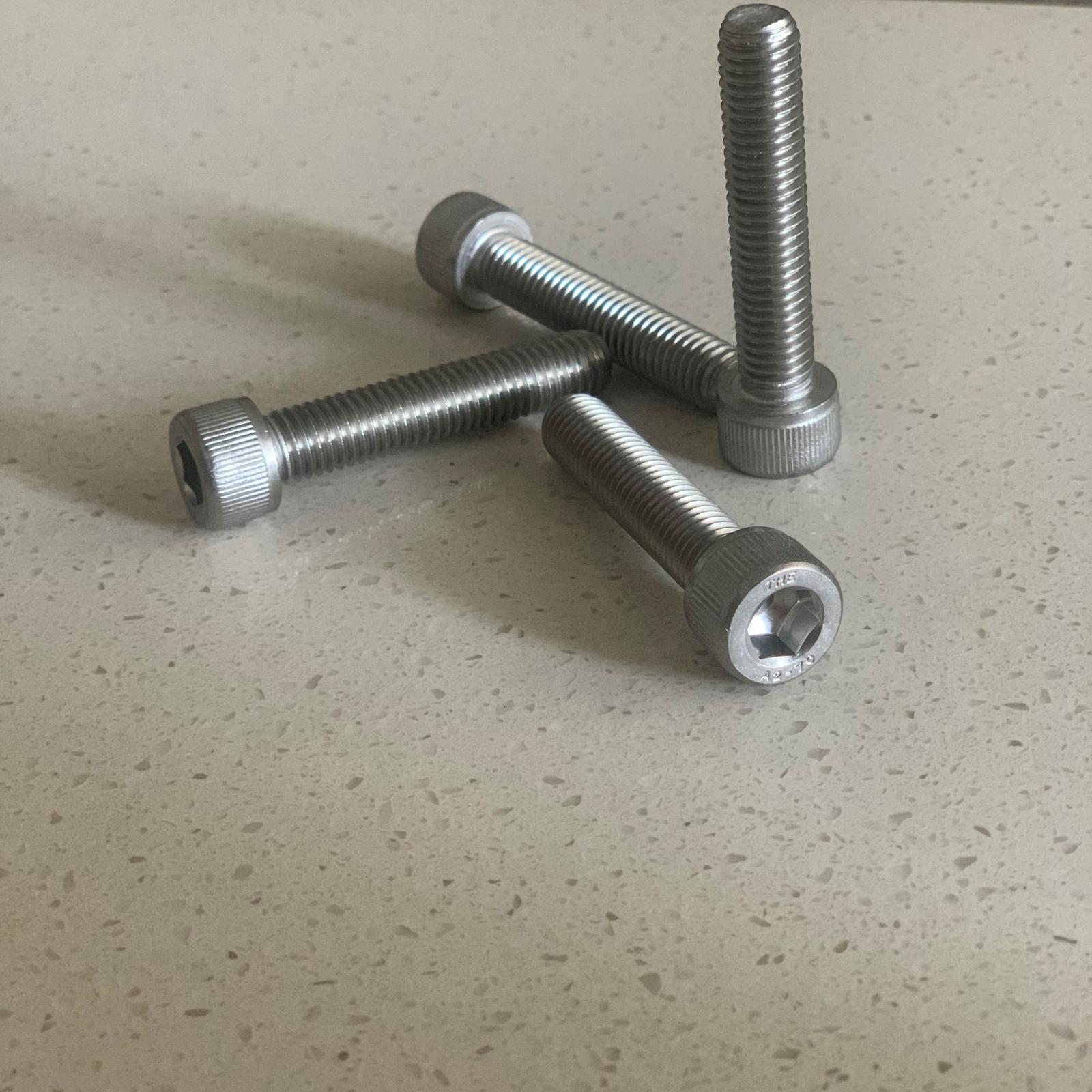 (1pcs) SS304 Baut Socket M4x35